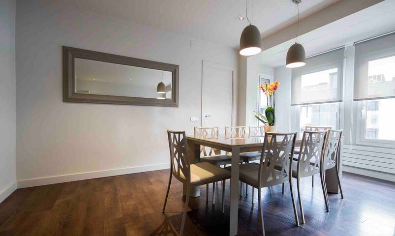 Sagrada Familia Luxurious gallery image 4