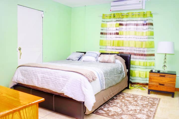 Chumba cha kwanza cha kulala