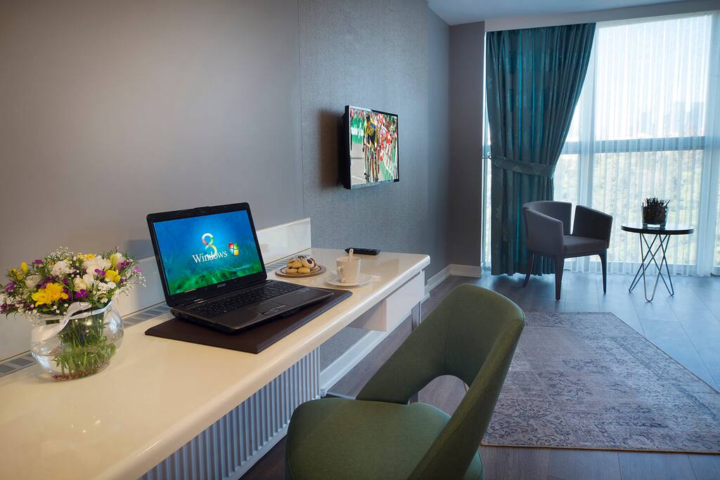 SUPERIOR CITY ROOM