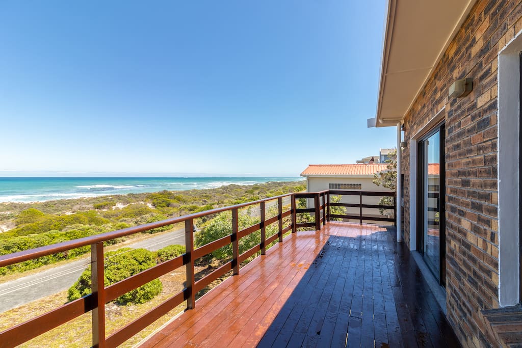 Beachfront Home overlooking Ocean Houses for Rent in Pearly Beach