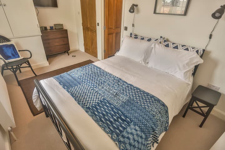 Indigo Room