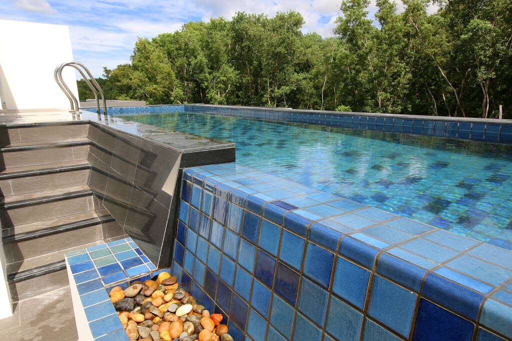 Rooftop pool