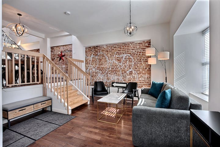 Large 5BDR Loft Downtown w/ Private Rooftop Deck gallery image 2