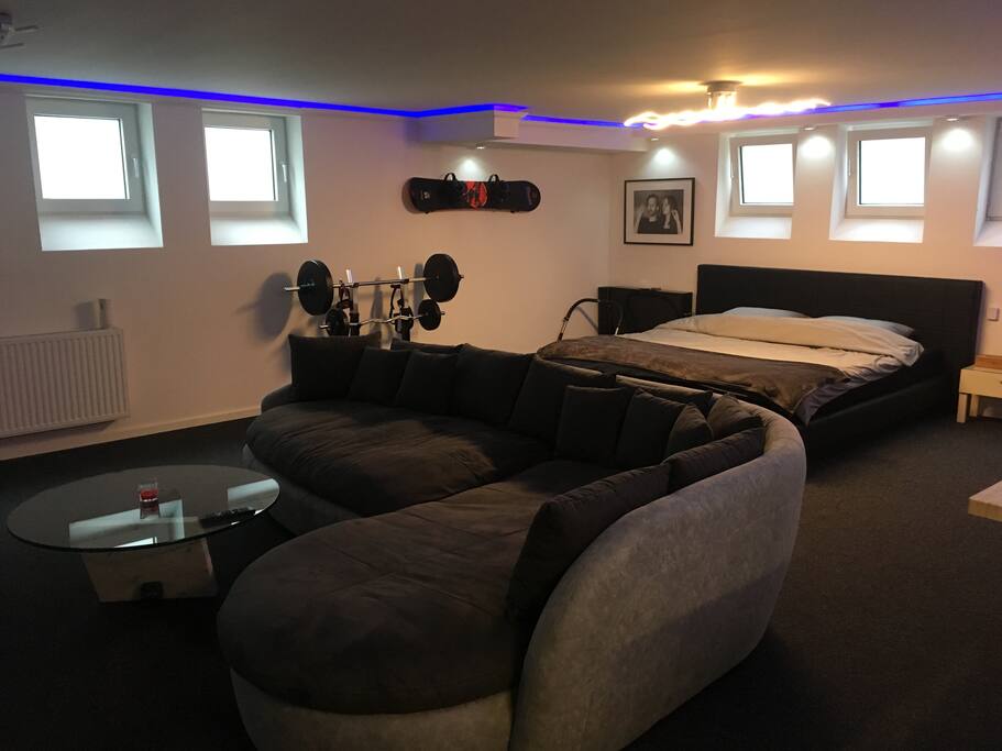 Wohnraum mit Fitnessbereich