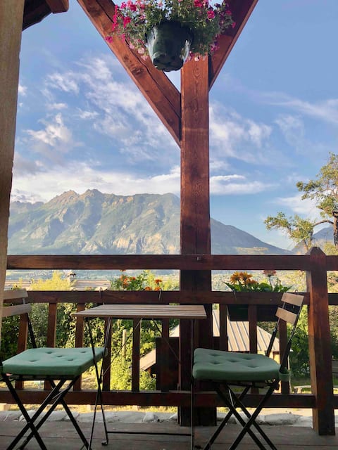 Top Airbnb: Gite Le Champignon, Panoramic view, 3 stars in Risoul