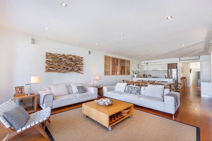 The Quarterdeck gallery image 3