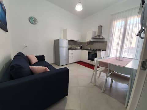 Top performing Airbnb: Magilù 1P Holiday Home with Jacuzzi in Castellammare Del Golfo