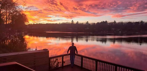 Luxurious Muskegon River Getaway