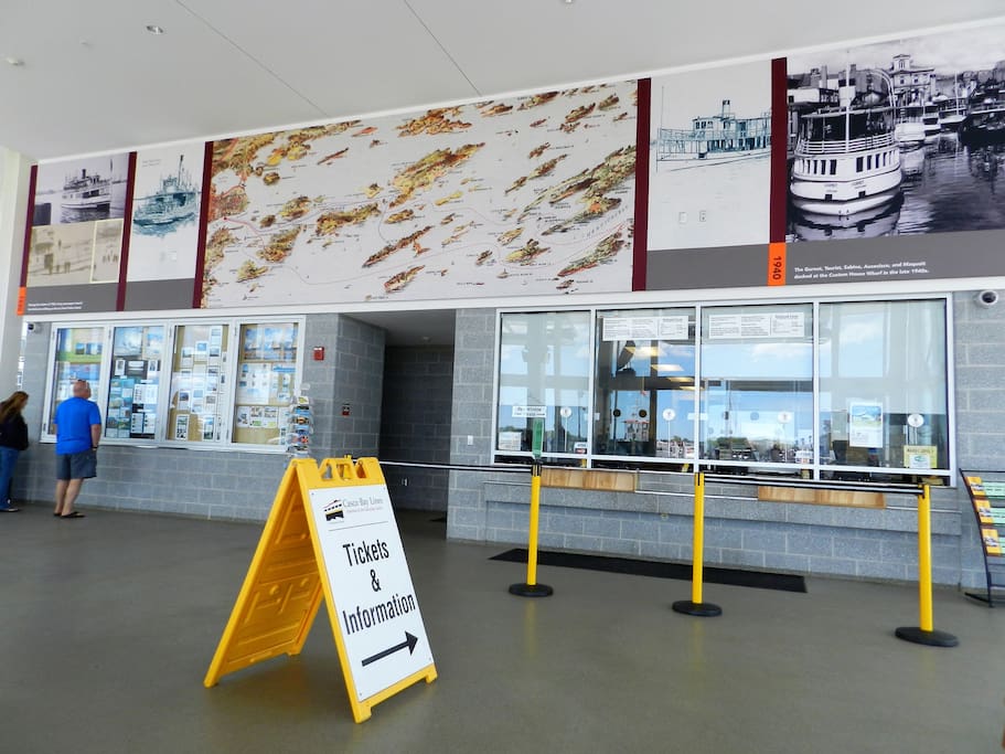 A laid back & relaxed atmosphere in the ferry terminal