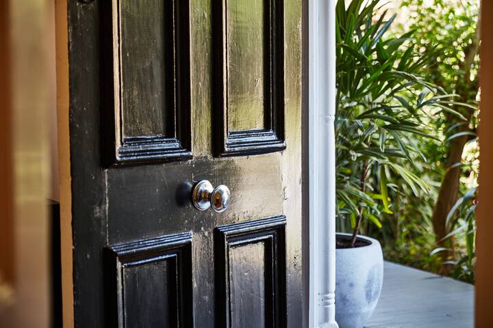 Inglenook Cottage Healesville gallery image 3