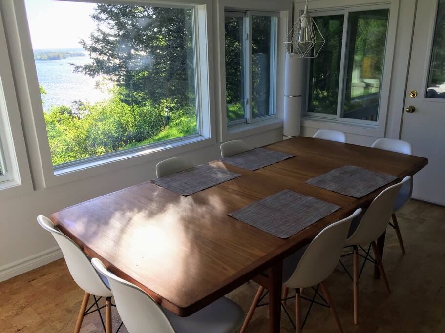 Dining room on the Bay of Quinte