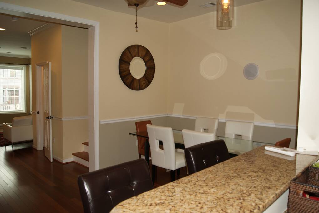 Dining/Kitchen