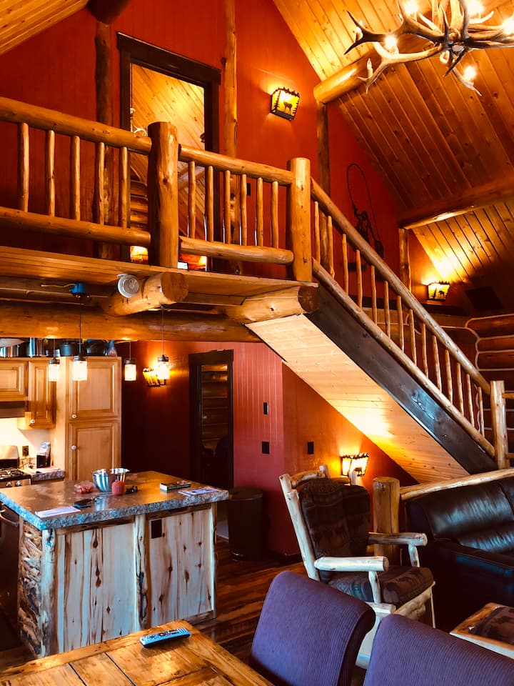 Cozy Log Cabin - Cabins for Rent in Alma, Colorado, United States - Airbnb