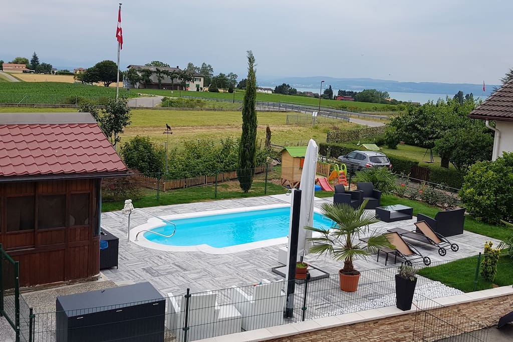 Vue sur la piscine