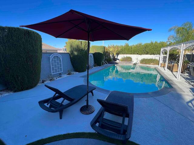 New! Oasis Home Las Vegas with pool & Jacuzzi gallery image 2