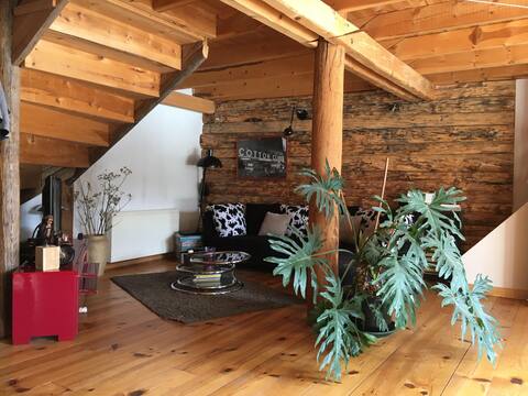 THE COZY BARN ***