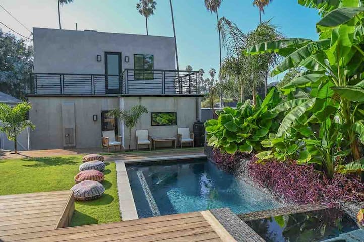 Modern style Home pool & Spa Los Angeles