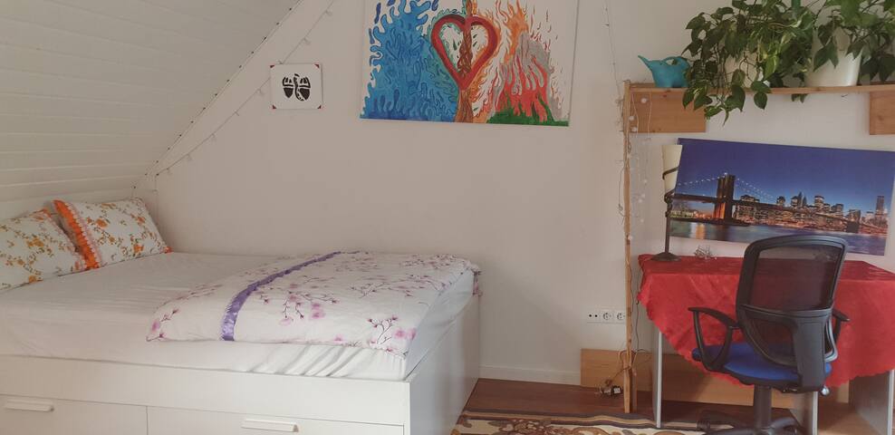 große Zimmer mit eigenem Bad/ Nähe  Heidelberg