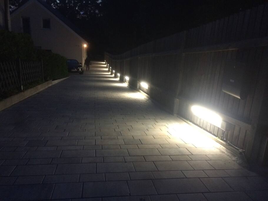 Einfahrt mit Parkmöglichkeit