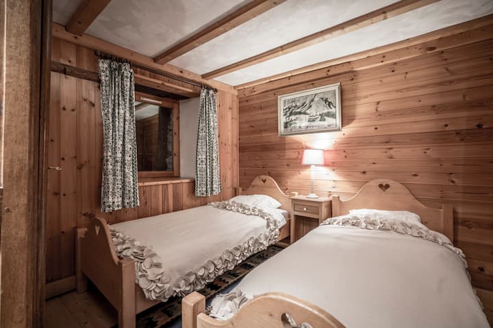 Tannerie firm chalet, second floor, independent  bedroom No.6 in country wood with bathtub and en-suite toilet.