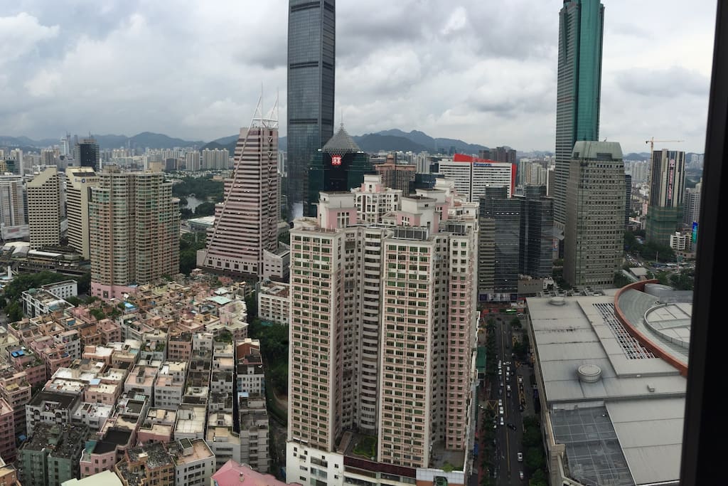 view from the 1st
bedroom KK mall the 2nd highest building in SZ