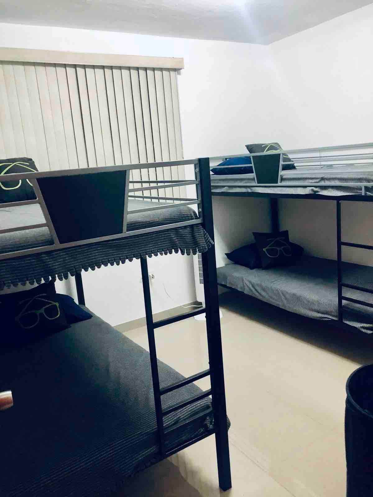 2 poschodové postele 