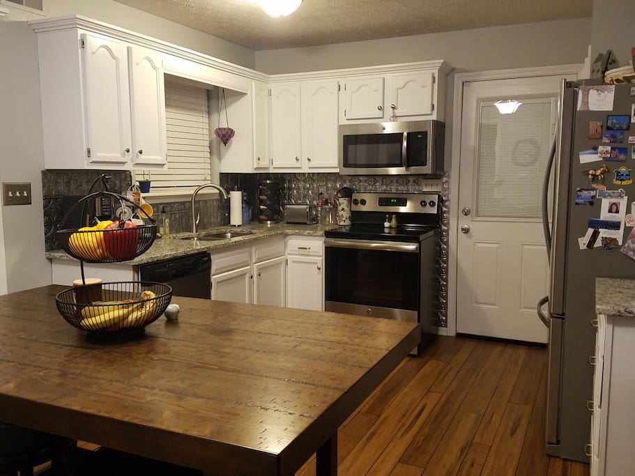 Shared kitchen with all new appliances