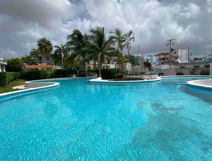 House with a central and connected pool Houses for Rent in Cancún