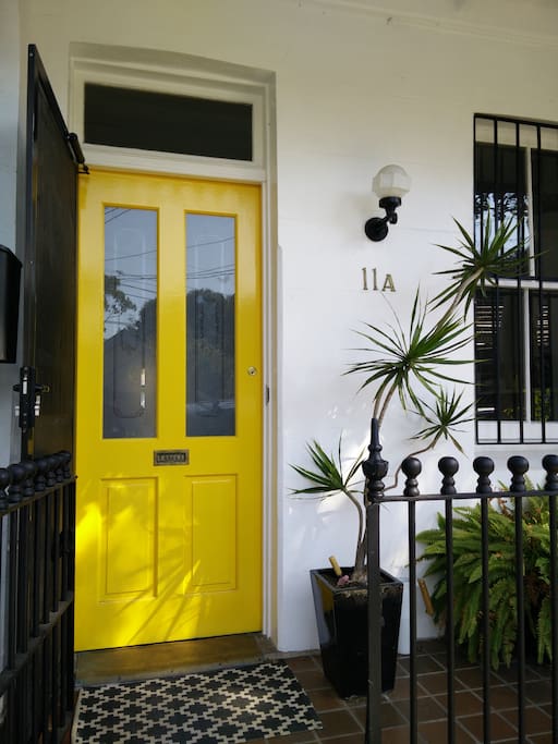 A sunny welcome awaits you