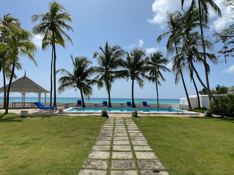 4 Bedroom Oceanfront Villa - Near St. Lawrence Gap