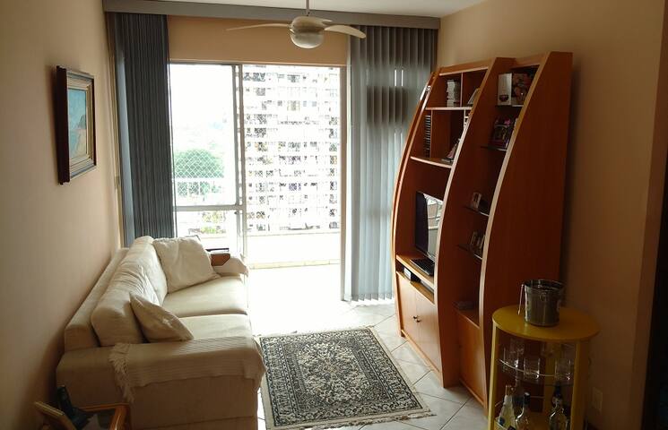 Apto aconchegante e funcional na Barra da Tijuca gallery image 2