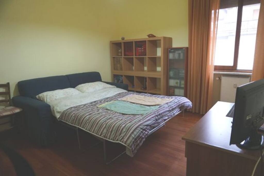 Big and comfortable double bed.