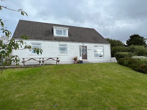 Taravik. Highland retreat. Stunning views of Skye.