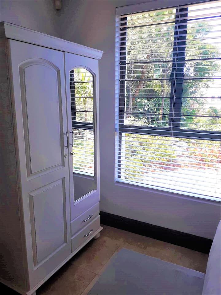 Top 12 Airbnb Vacation Rentals In Umhlanga Rocks, South Africa