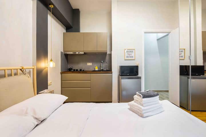 Elegant Studio Next To Acropolis 2 - Athens