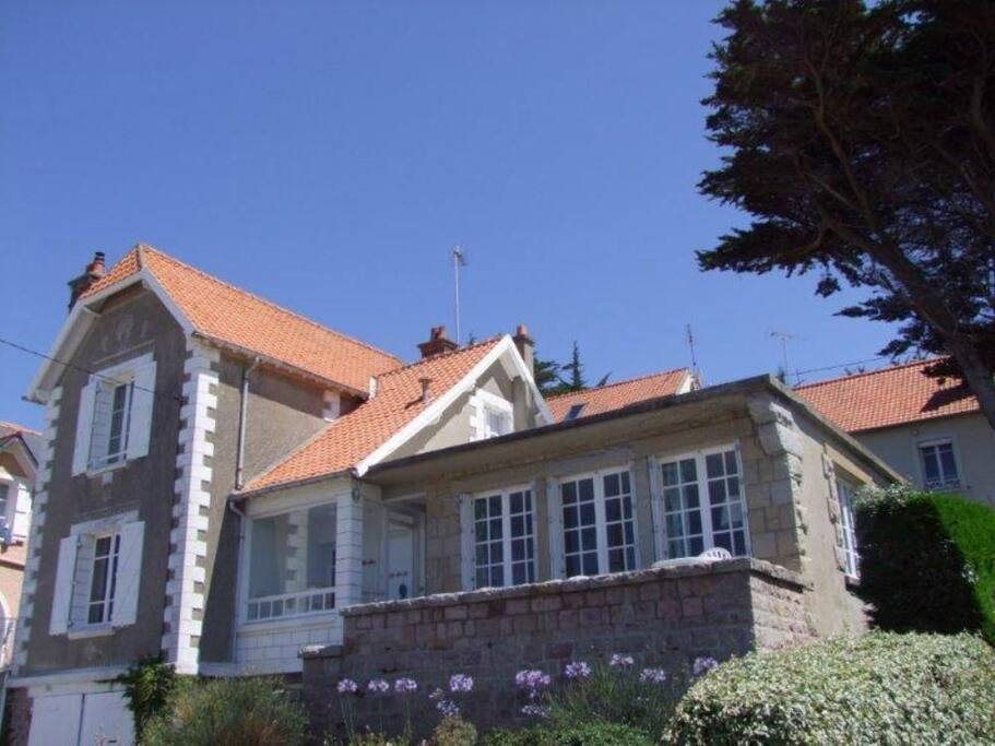 Façade