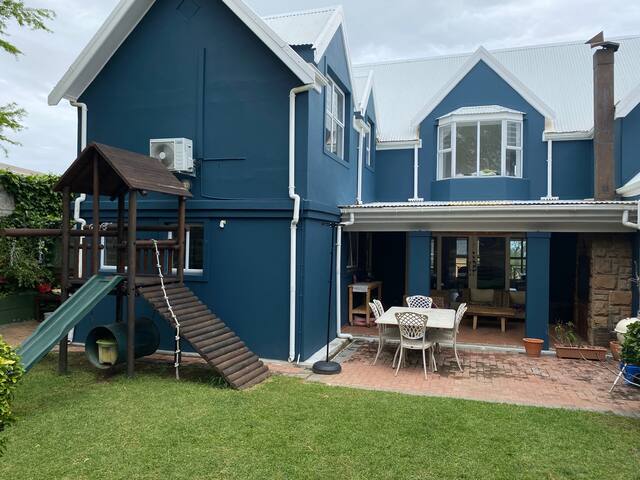 Die Blou Huis – Heldervue -Somerset West gallery image 5