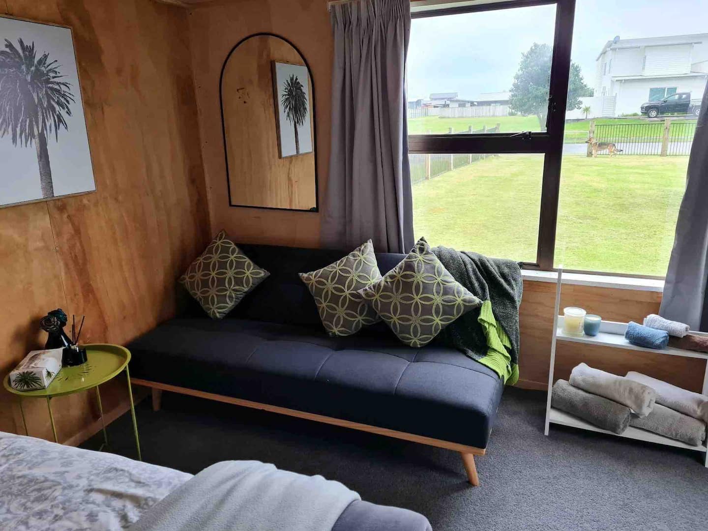 Cute And Cosy By The Beach 3