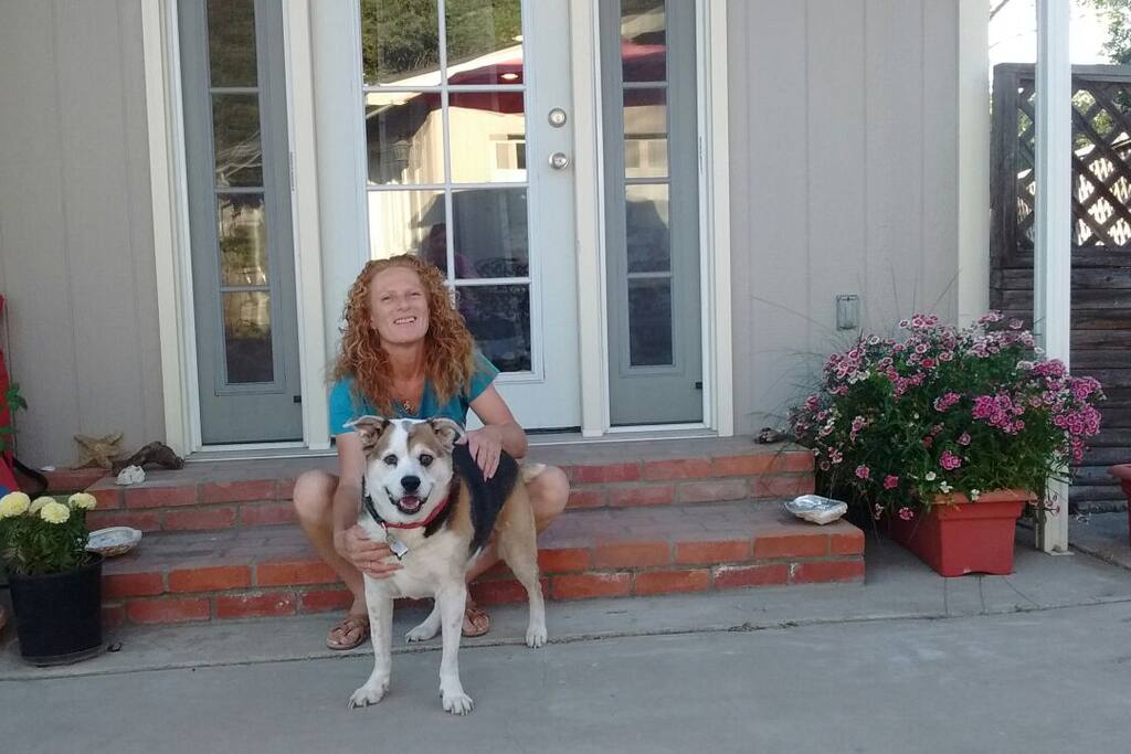 Hi it's me Ginneffer and one of my dogs Banard showing you your separate private front entrance. We look forward to meeting you when you stay in your private guest wing.