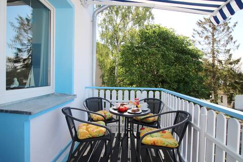 Beachfront child-friendly apartment with sauna
