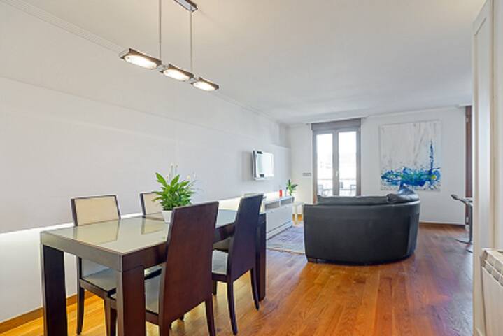 Jul-Ag26! Centro, terraza, parking, ascensor nuevo