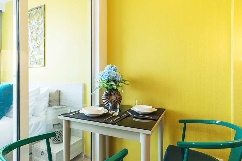 Sunshine Living Room