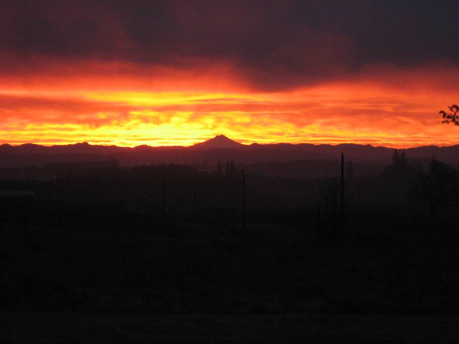 Splendid Sunrise over Mt. Jefferson
