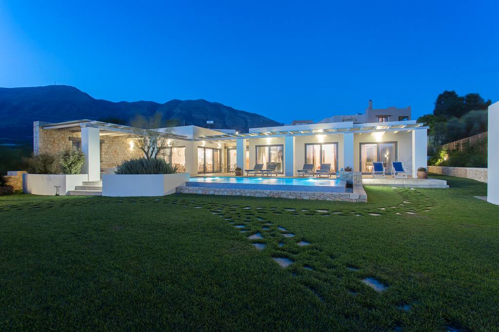 The villa at night