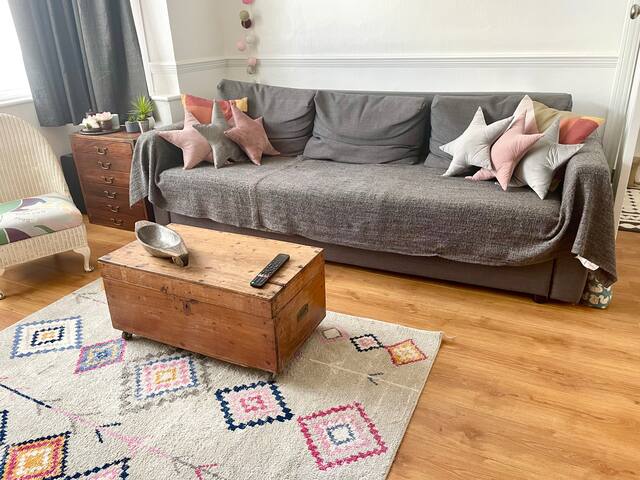 Family house with indoor swing Clapham/Brixton gallery image 4