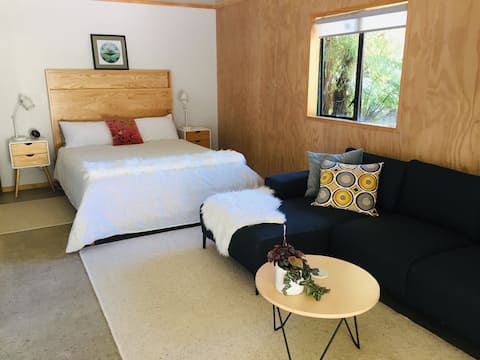 New to Airbnb : Okere Falls Hideaway