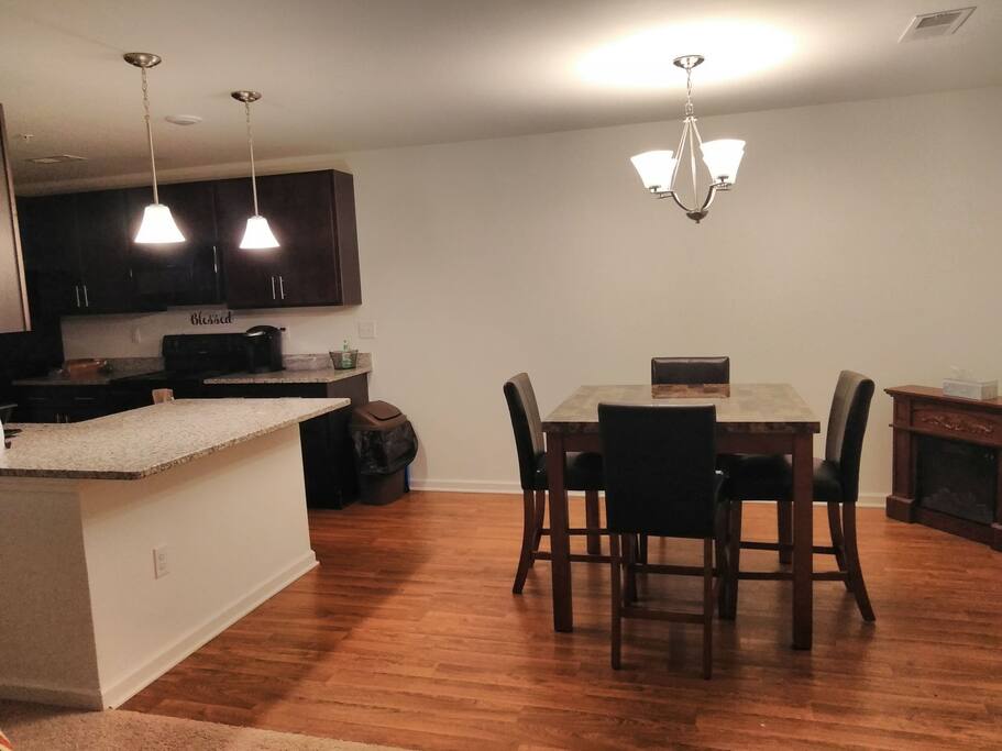 kitchen/dinning area