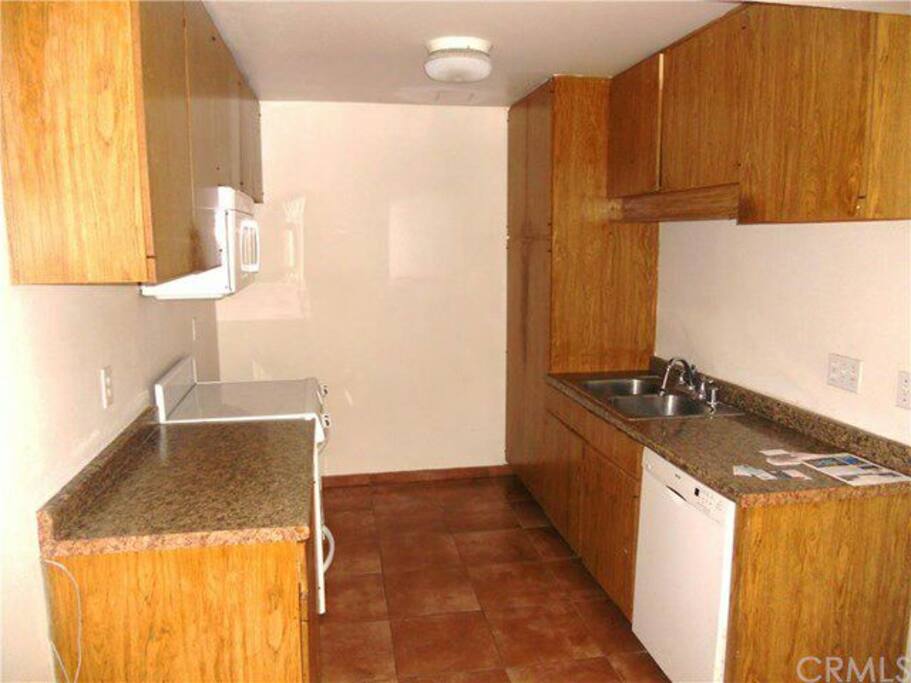 full use of kitchen and cookwear