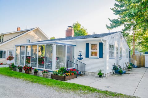 Diana's Lakeview Cottage at Geneva-on-the Lake