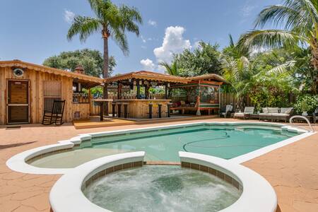 Jesses Outside Cabin. 
Please read description!